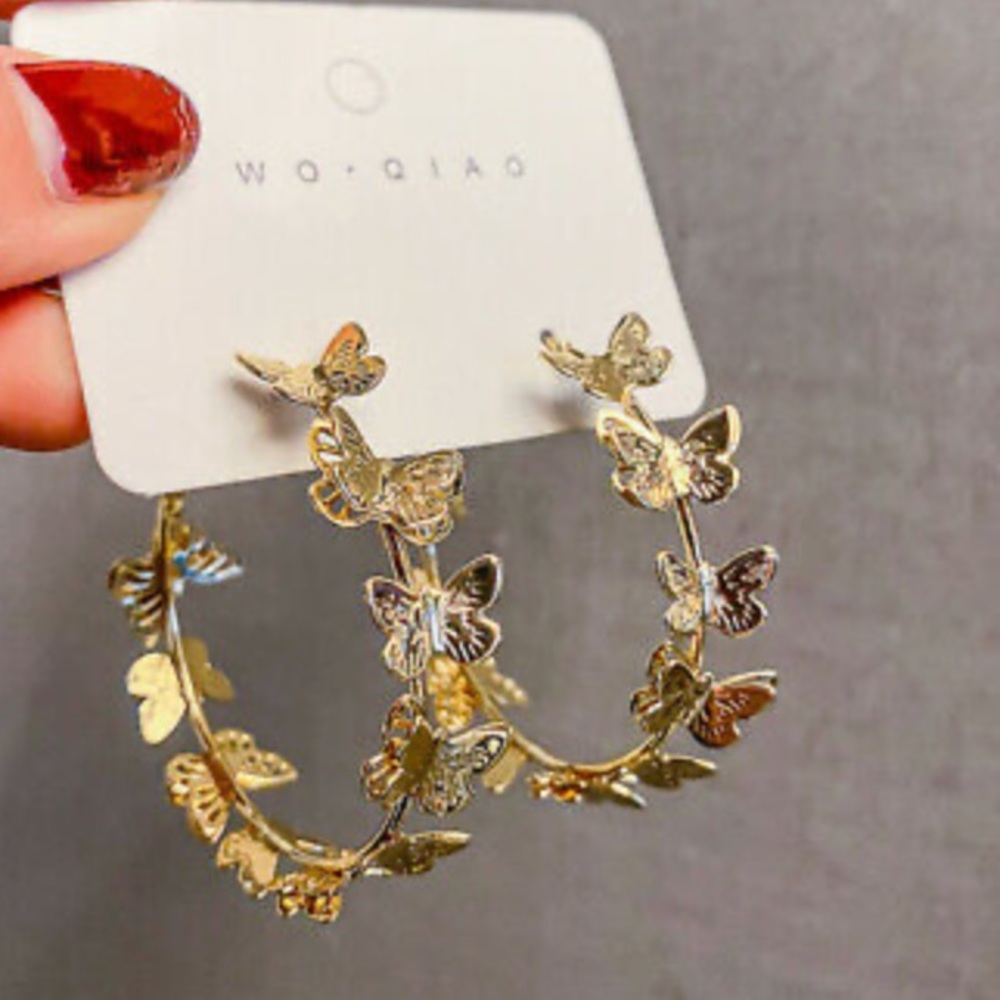 NEW 18k Gold Plated Butterflies Earrings - Picture 1 of 9
